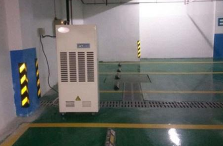 地下车库潮湿怎么办？